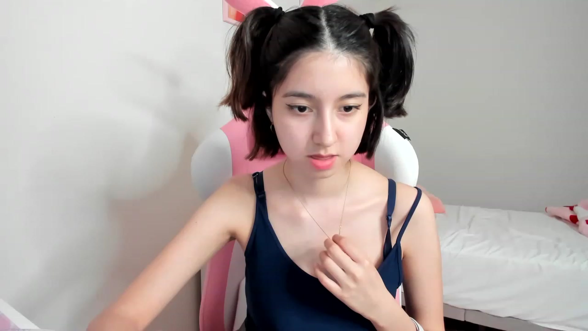 Gallery image thumbnail from Cherrycute666's myfreecams stream on, 04/03/2023, 05:59 image 1 of 20