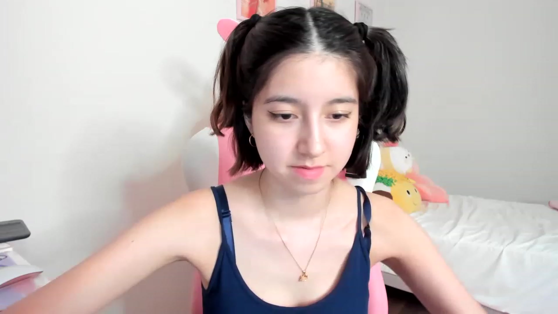 Gallery image thumbnail from Cherrycute666's myfreecams stream on, 04/03/2023, 08:50 image 10 of 20