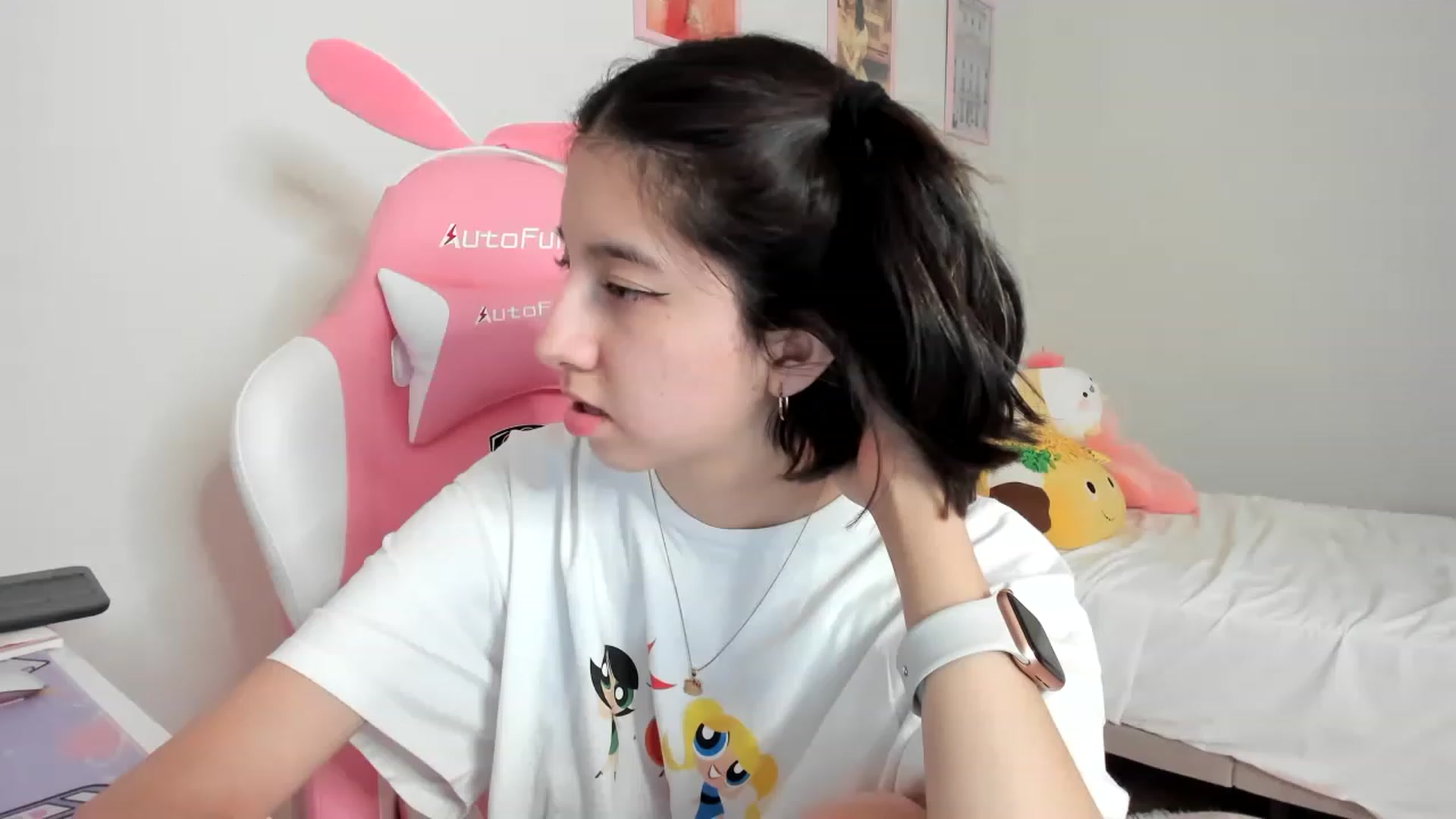 Gallery image thumbnail from Cherrycute666's myfreecams stream on, 04/03/2023, 08:50 image 16 of 20
