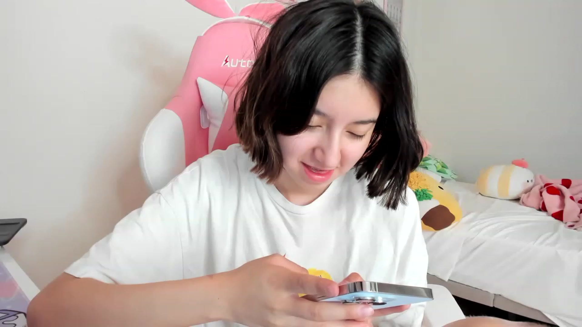 Gallery image thumbnail from Cherrycute666's myfreecams stream on, 04/03/2023, 14:05 image 20 of 20