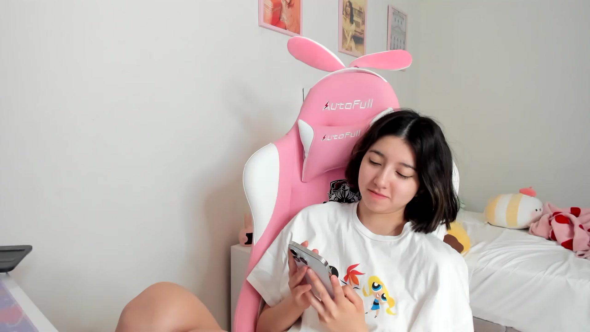 Gallery image thumbnail from Cherrycute666's myfreecams stream on, 04/03/2023, 14:05 image 5 of 20
