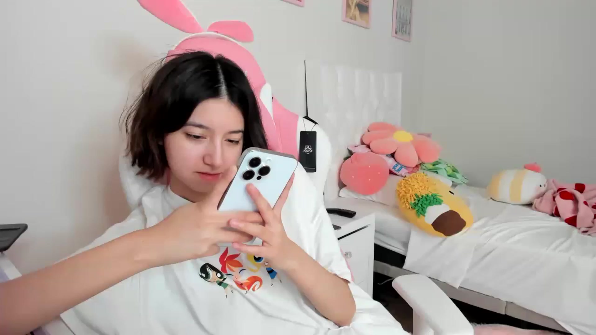 Gallery image thumbnail from Cherrycute666's myfreecams stream on, 04/03/2023, 14:05 image 18 of 20