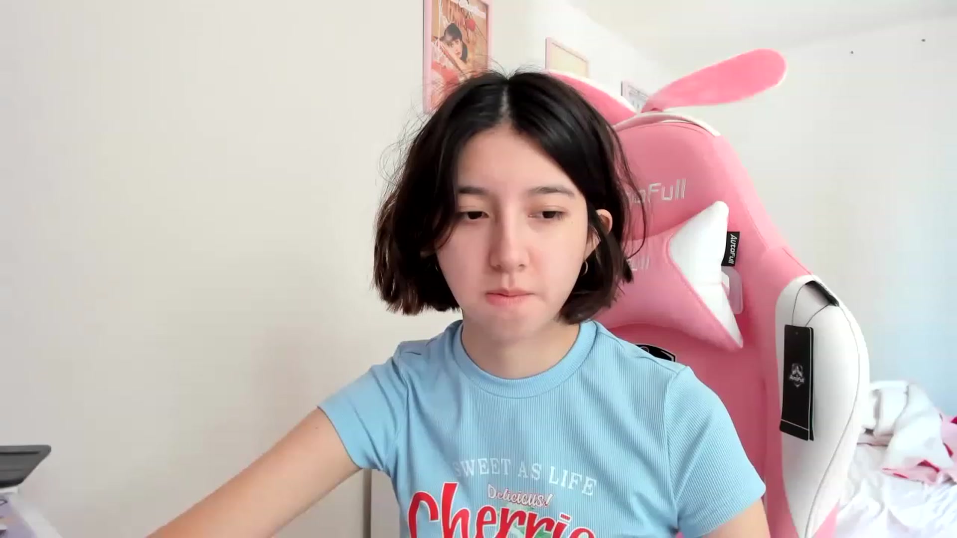 Gallery image thumbnail from Cherrycute666's myfreecams stream on, 04/03/2023, 21:05 image 1 of 20