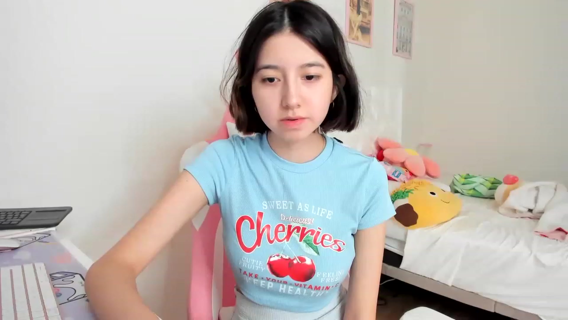 Gallery image thumbnail from Cherrycute666's myfreecams stream on, 04/03/2023, 23:31 image 14 of 20