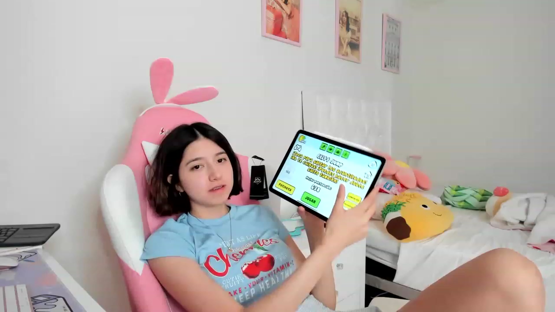 Gallery image thumbnail from Cherrycute666's myfreecams stream on, 04/03/2023, 23:49 image 2 of 20