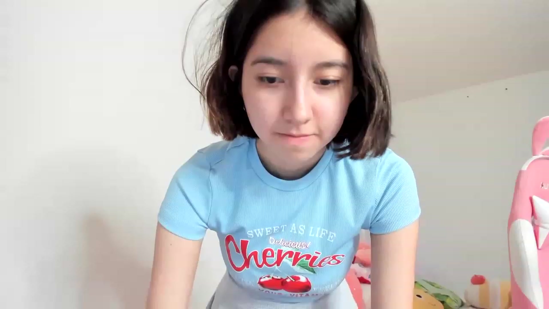 Gallery image thumbnail from Cherrycute666's myfreecams stream on, 04/04/2023, 06:14 image 8 of 20