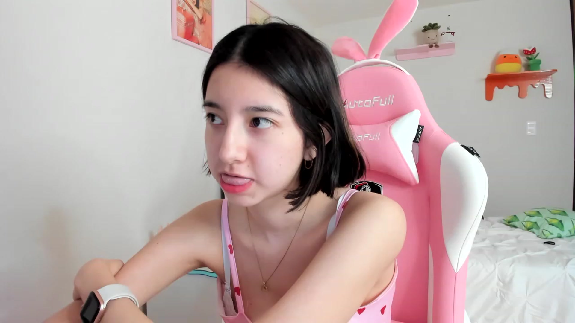 Gallery image thumbnail from Cherrycute666's myfreecams stream on, 04/05/2023, 17:44 image 1 of 20