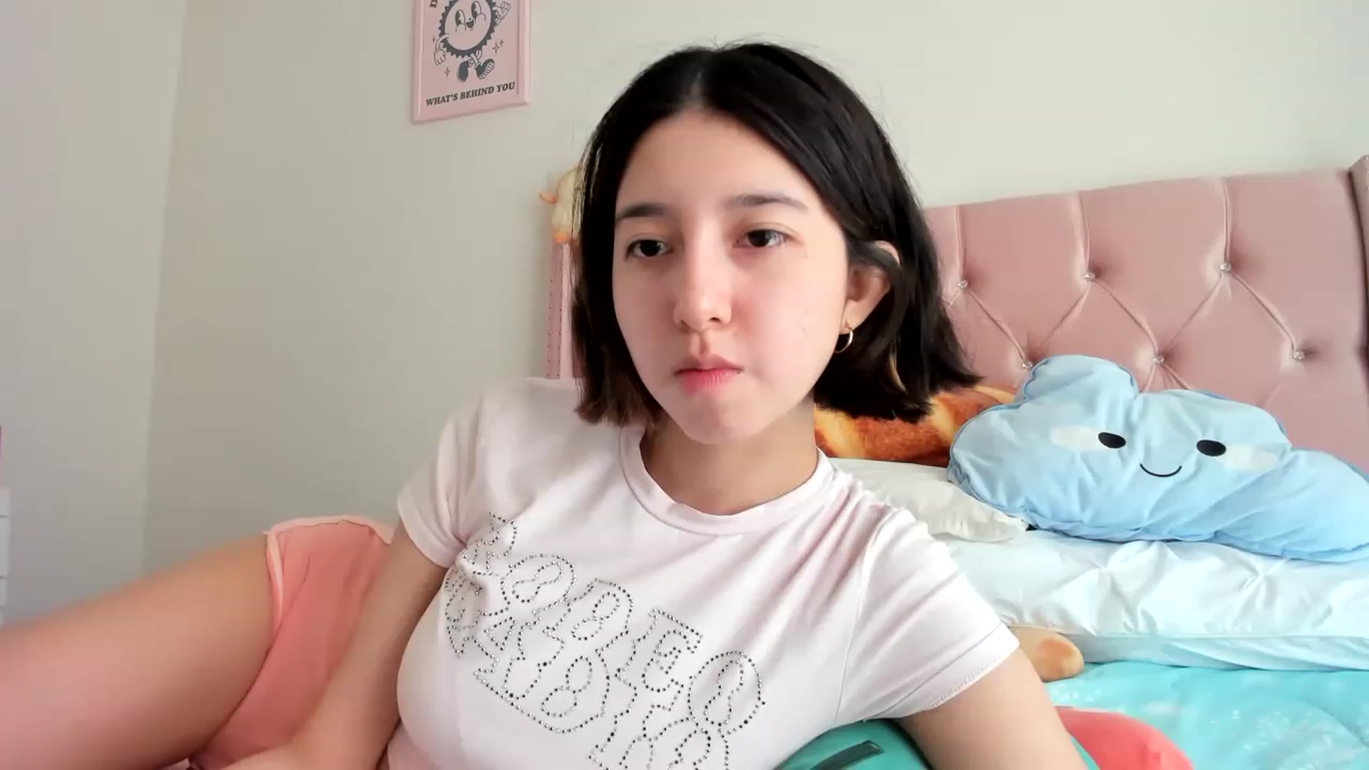 Gallery image thumbnail from Cherrycute666's myfreecams stream on, 04/05/2023, 20:21 image 6 of 20