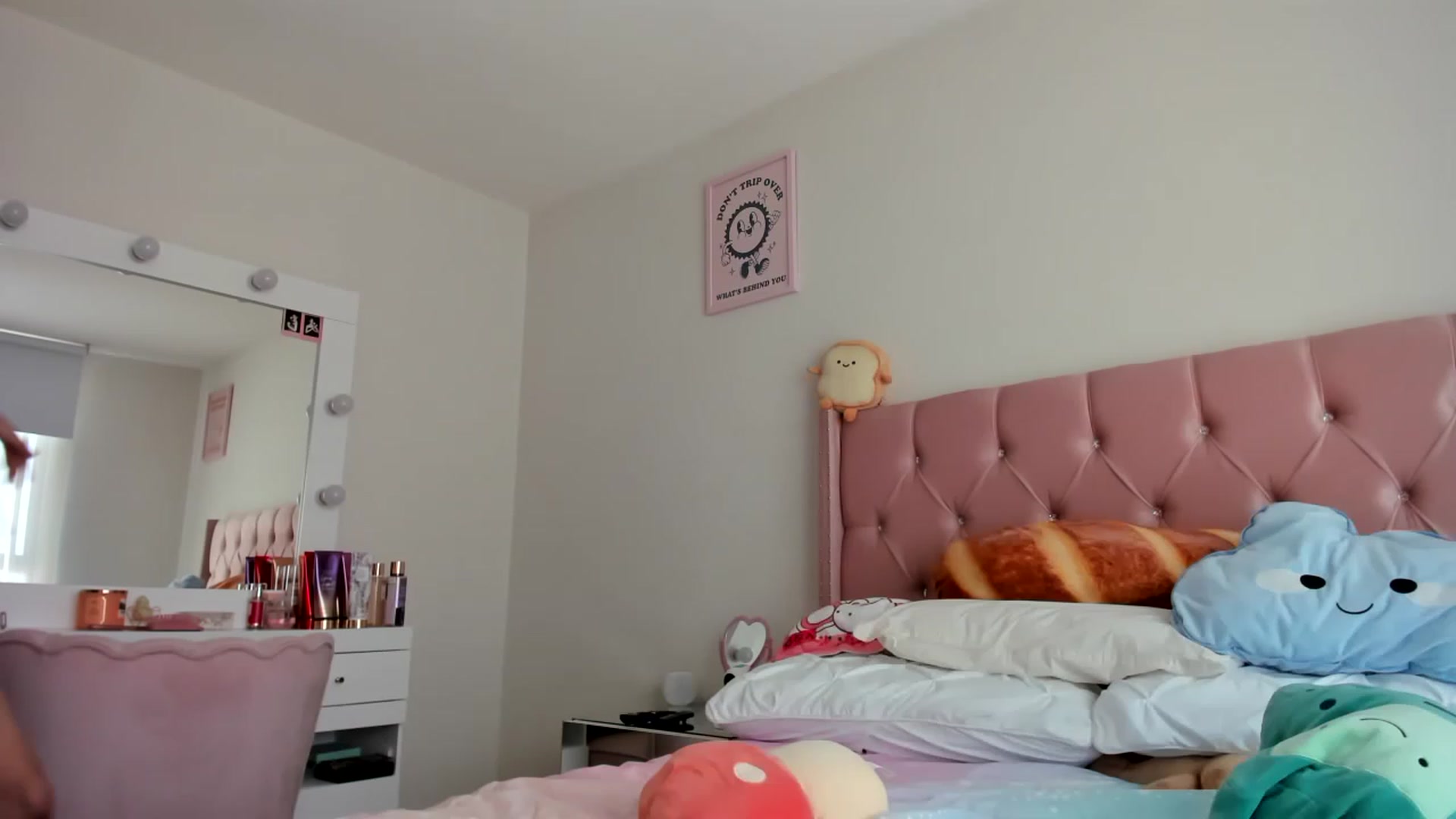 Gallery image thumbnail from Cherrycute666's myfreecams stream on, 04/05/2023, 20:21 image 11 of 20
