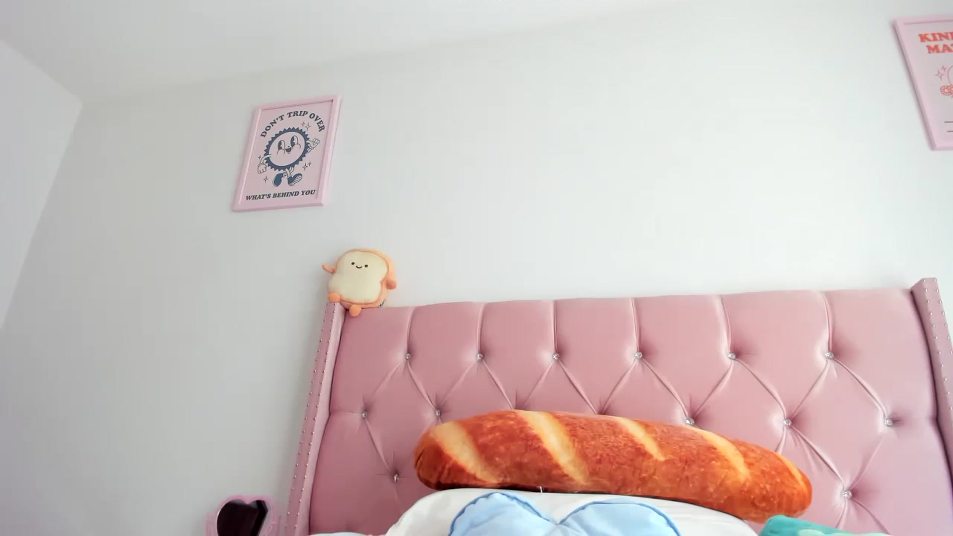 Gallery image thumbnail from Cherrycute666's myfreecams stream on, 04/06/2023, 24:24 image 3 of 20