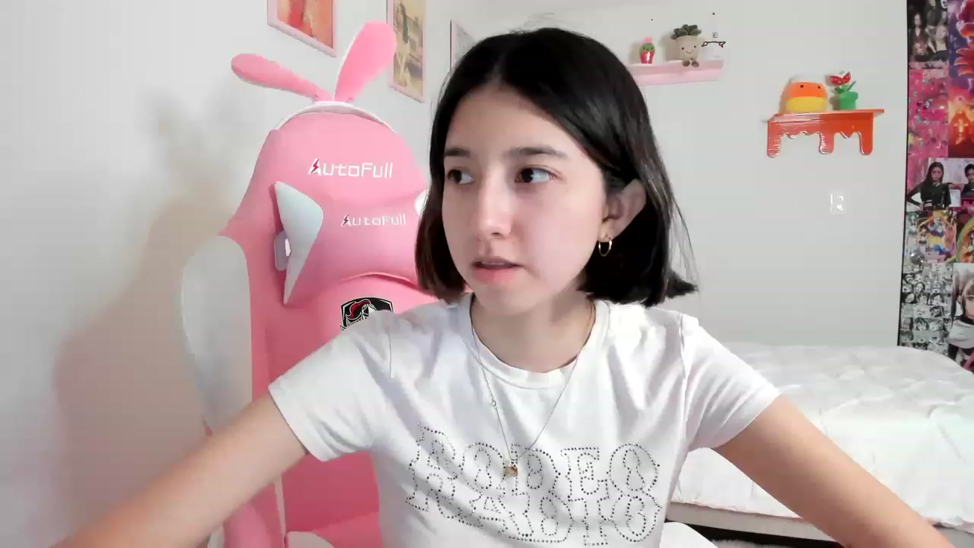Gallery image thumbnail from Cherrycute666's myfreecams stream on, 04/06/2023, 02:25 image 14 of 20