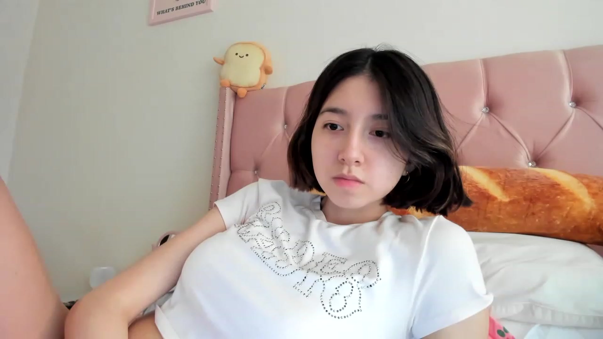 Gallery image thumbnail from Cherrycute666's myfreecams stream on, 04/06/2023, 02:25 image 1 of 20