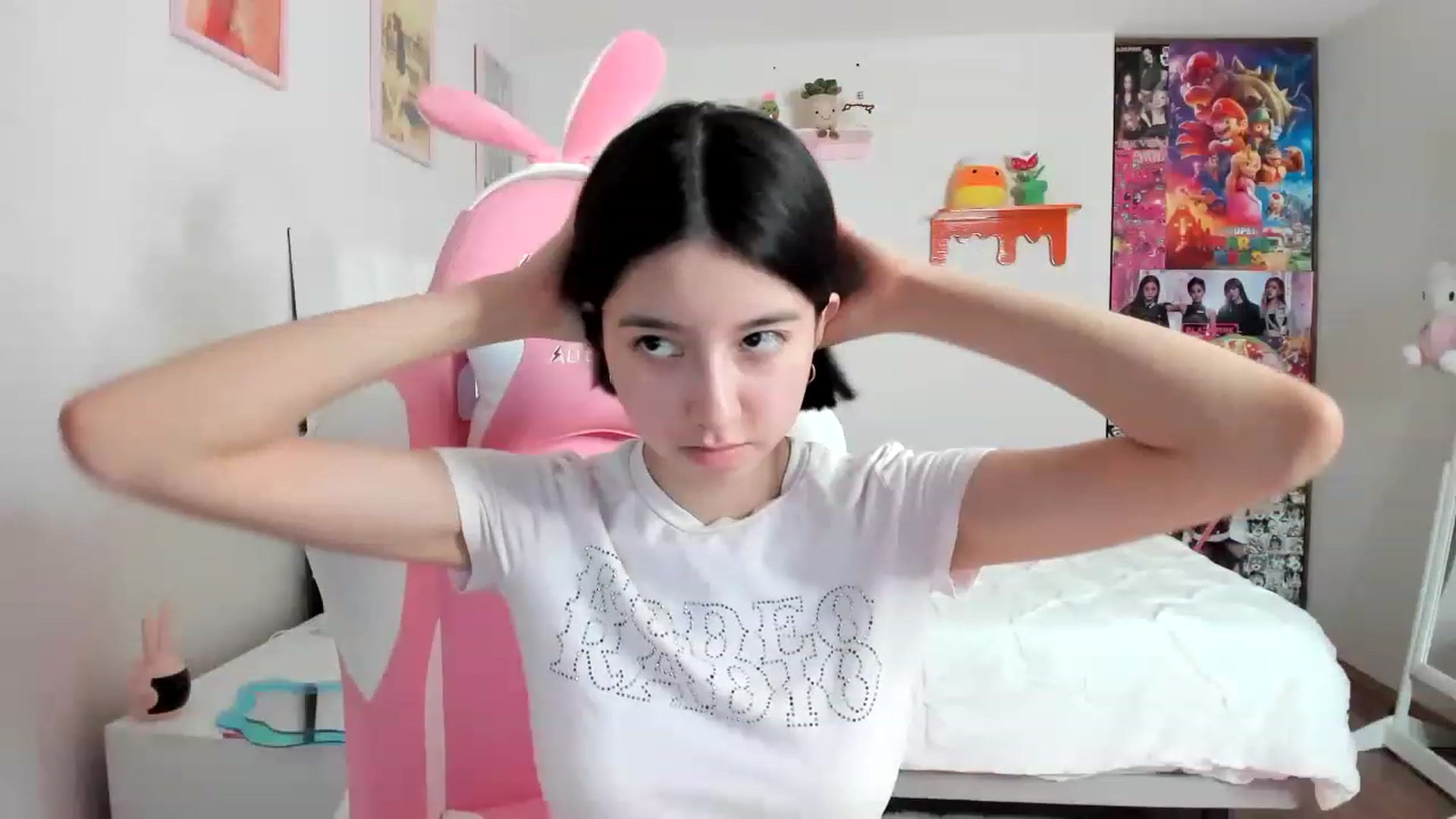 Gallery image thumbnail from Cherrycute666's myfreecams stream on, 04/06/2023, 02:25 image 4 of 20