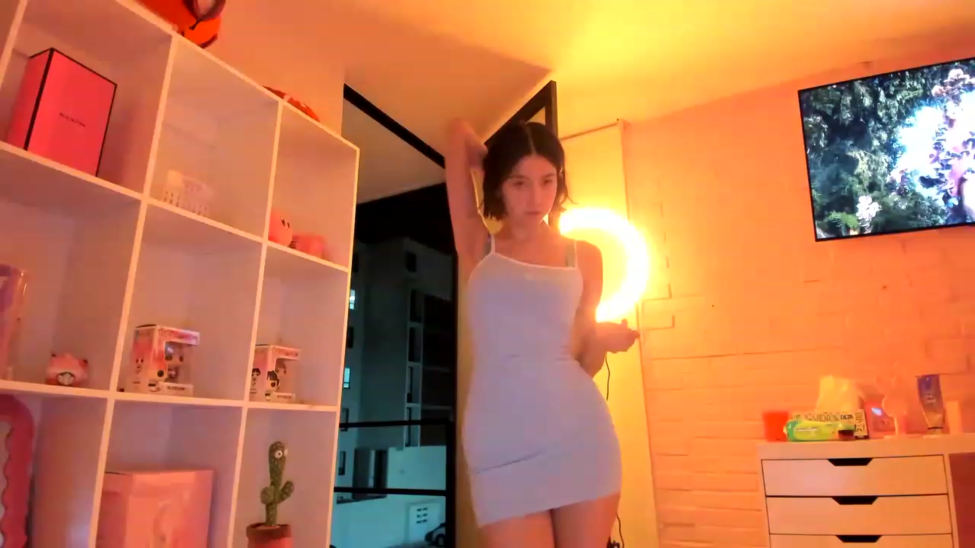 Gallery image thumbnail from Cherrycute666's myfreecams stream on, 04/06/2023, 05:24 image 1 of 20