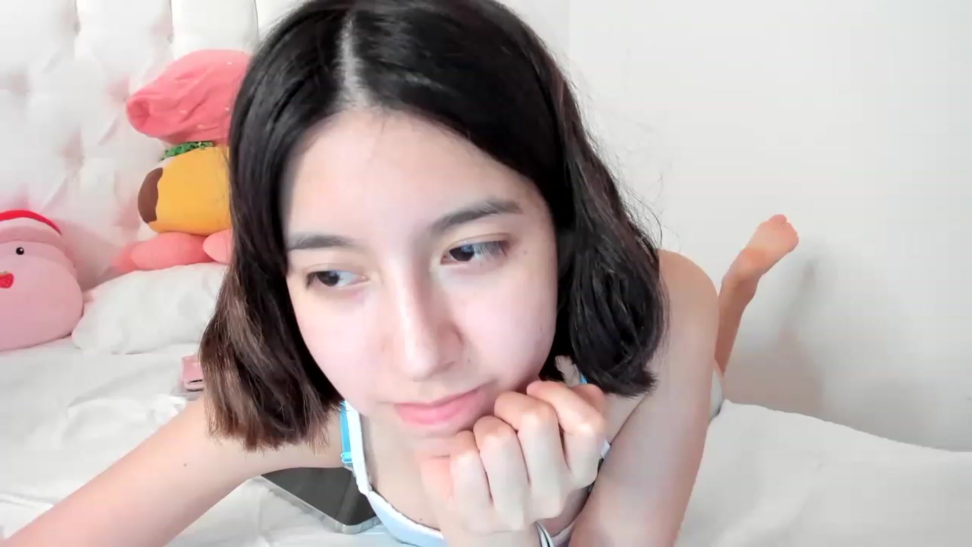 Gallery image thumbnail from Cherrycute666's myfreecams stream on, 04/06/2023, 08:51 image 20 of 20