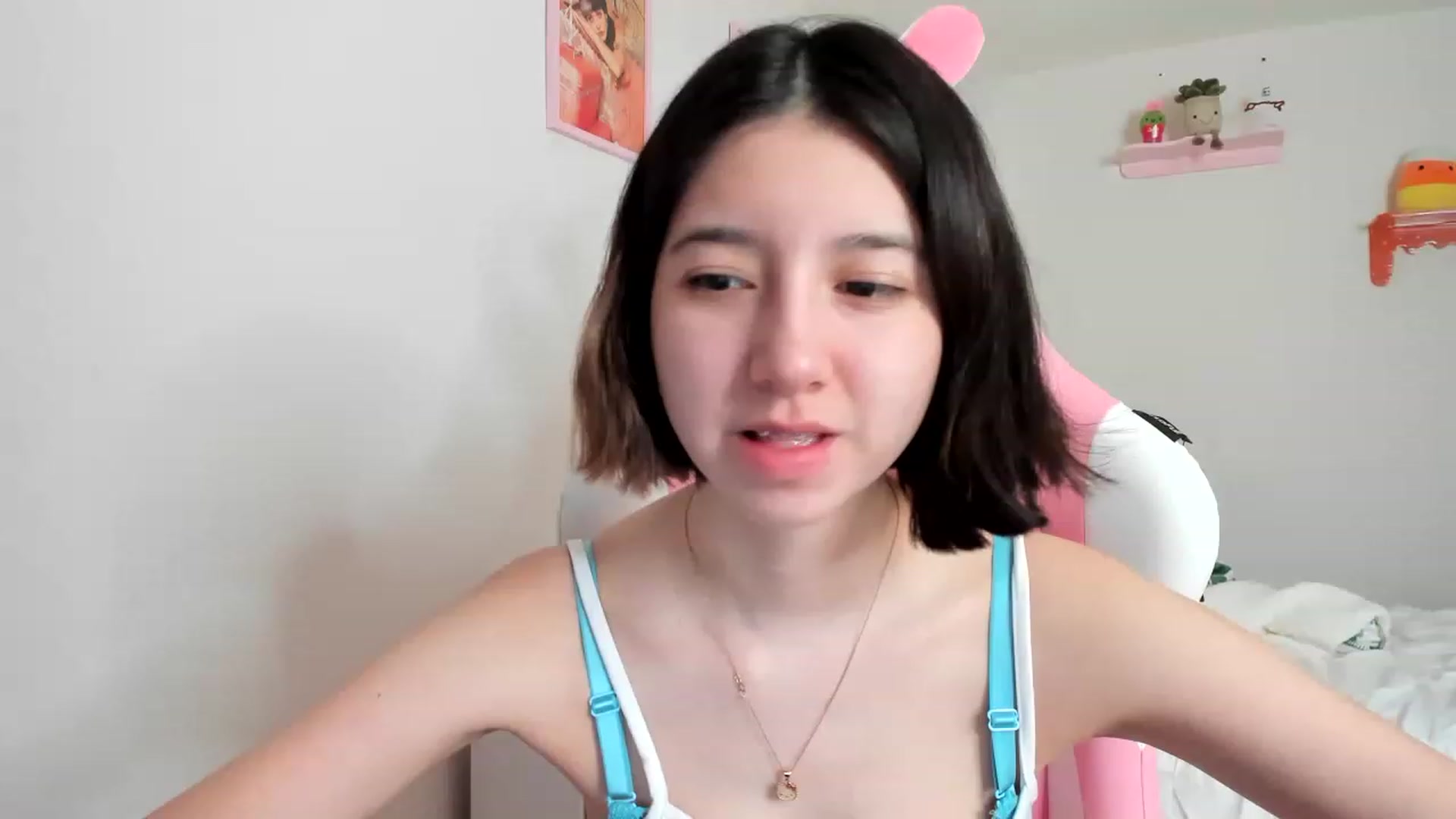 Gallery image thumbnail from Cherrycute666's myfreecams stream on, 04/06/2023, 15:08 image 6 of 20