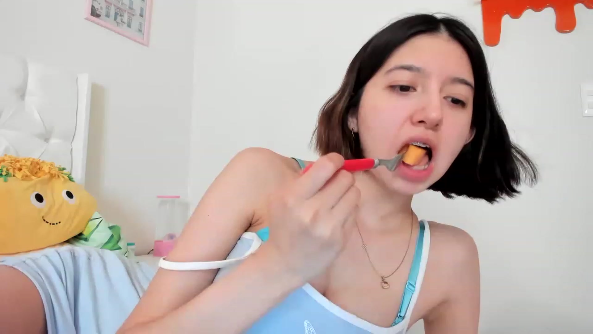 Gallery image thumbnail from Cherrycute666's myfreecams stream on, 04/06/2023, 15:08 image 9 of 20
