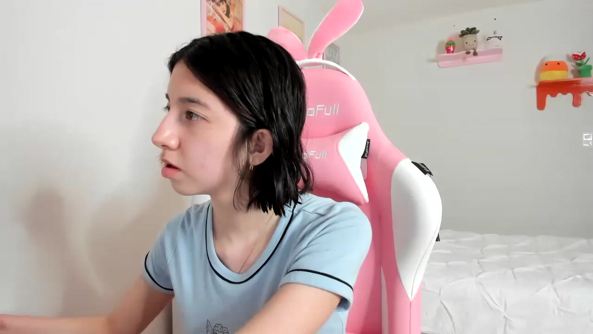 Gallery image thumbnail from Cherrycute666's myfreecams stream on, 04/07/2023, 02:53 image 19 of 20