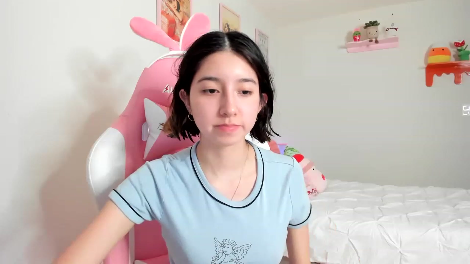 Gallery image thumbnail from Cherrycute666's myfreecams stream on, 04/07/2023, 02:53 image 16 of 20