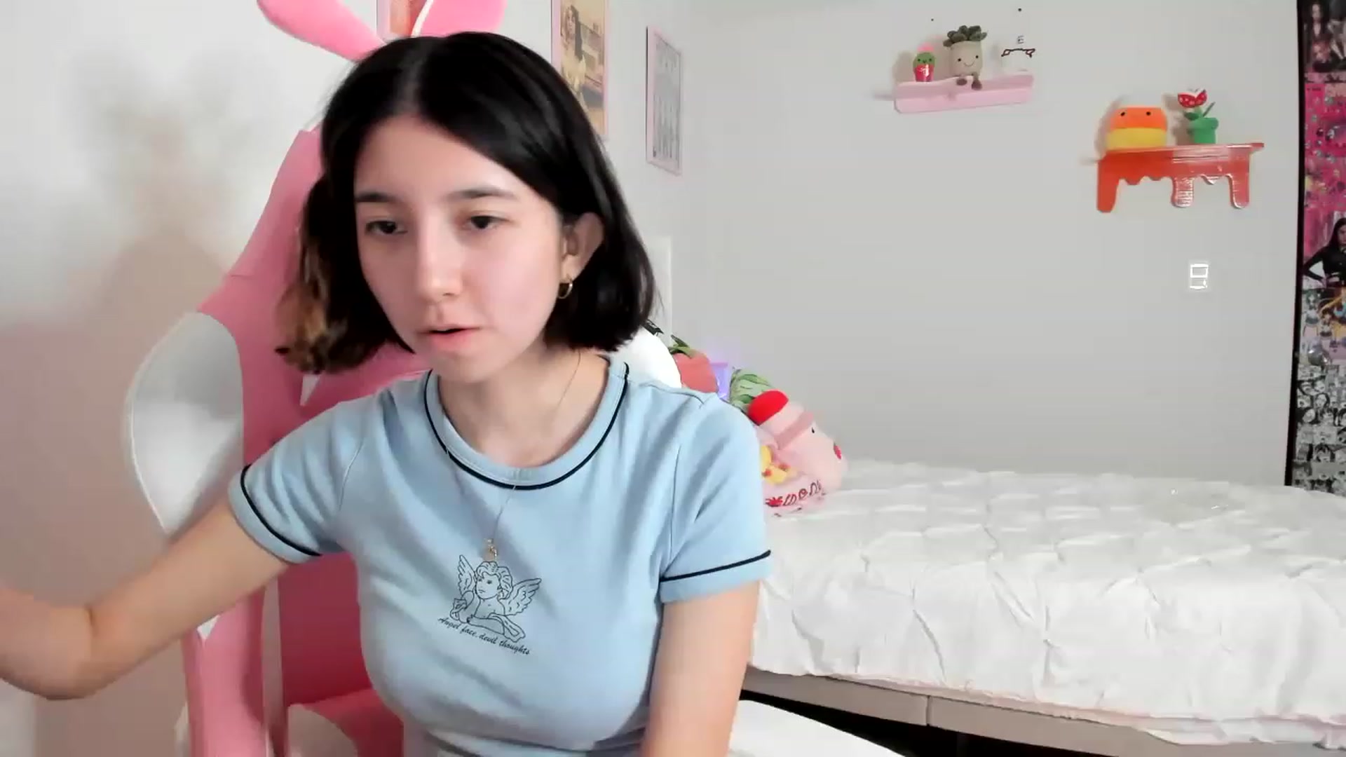 Gallery image thumbnail from Cherrycute666's myfreecams stream on, 04/07/2023, 04:32 image 4 of 20