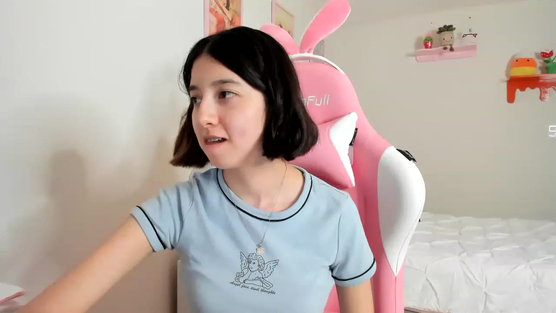 Gallery image thumbnail from Cherrycute666's myfreecams stream on, 04/07/2023, 04:32 image 20 of 20
