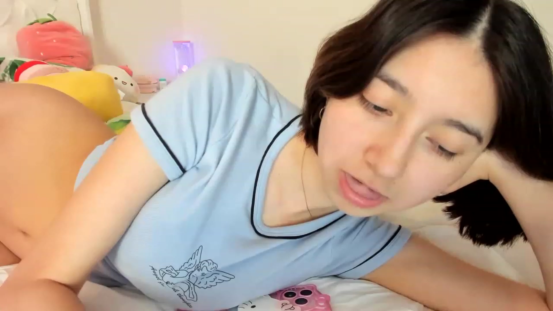 Gallery image thumbnail from Cherrycute666's myfreecams stream on, 04/07/2023, 06:36 image 12 of 20