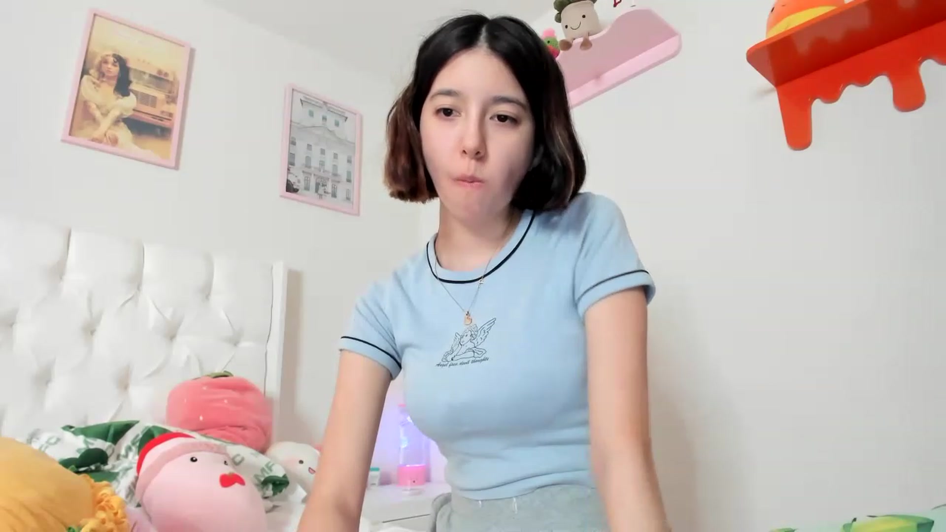 Gallery image thumbnail from Cherrycute666's myfreecams stream on, 04/07/2023, 06:36 image 19 of 20