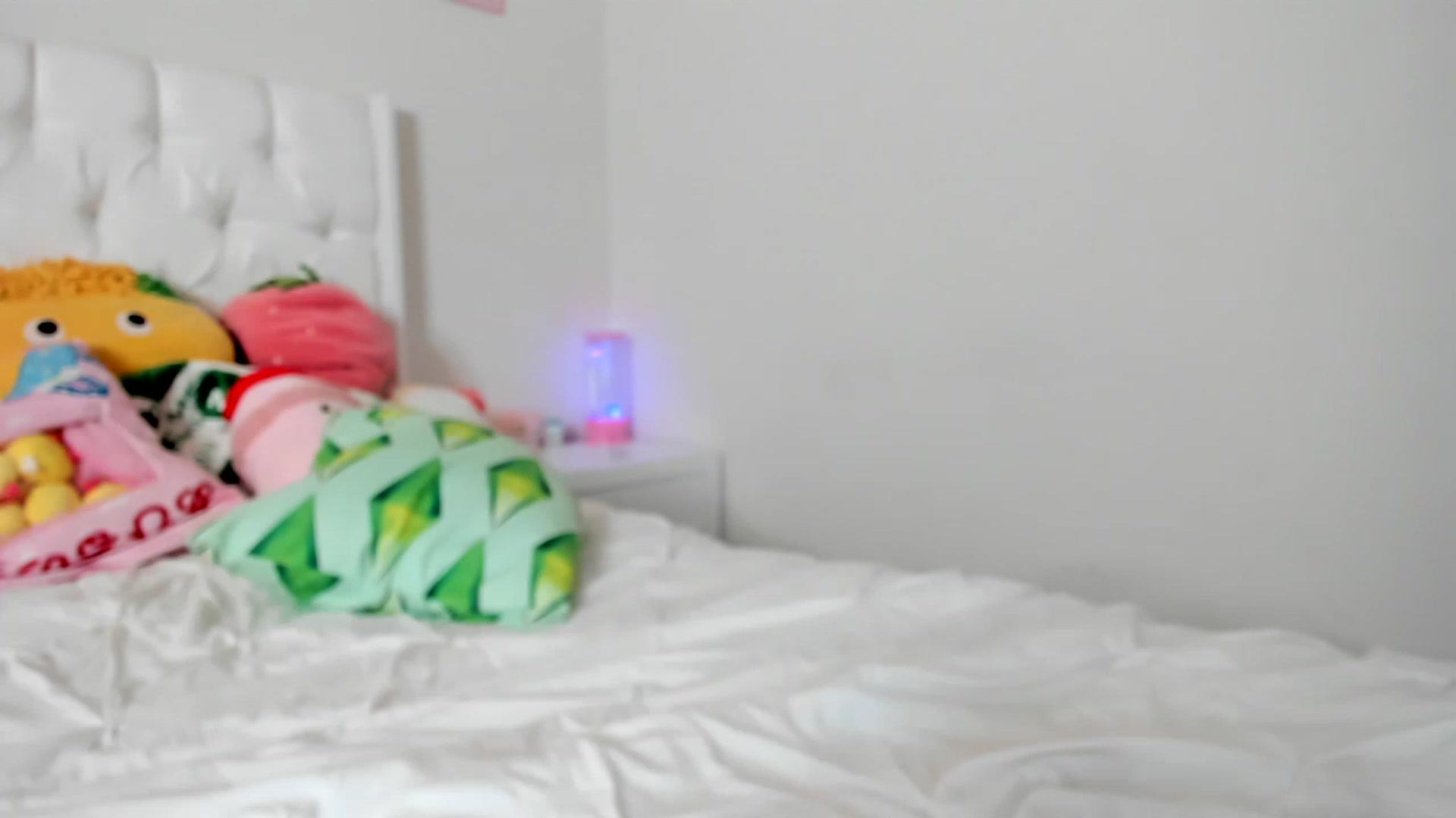 Gallery image thumbnail from Cherrycute666's myfreecams stream on, 04/07/2023, 06:36 image 9 of 20