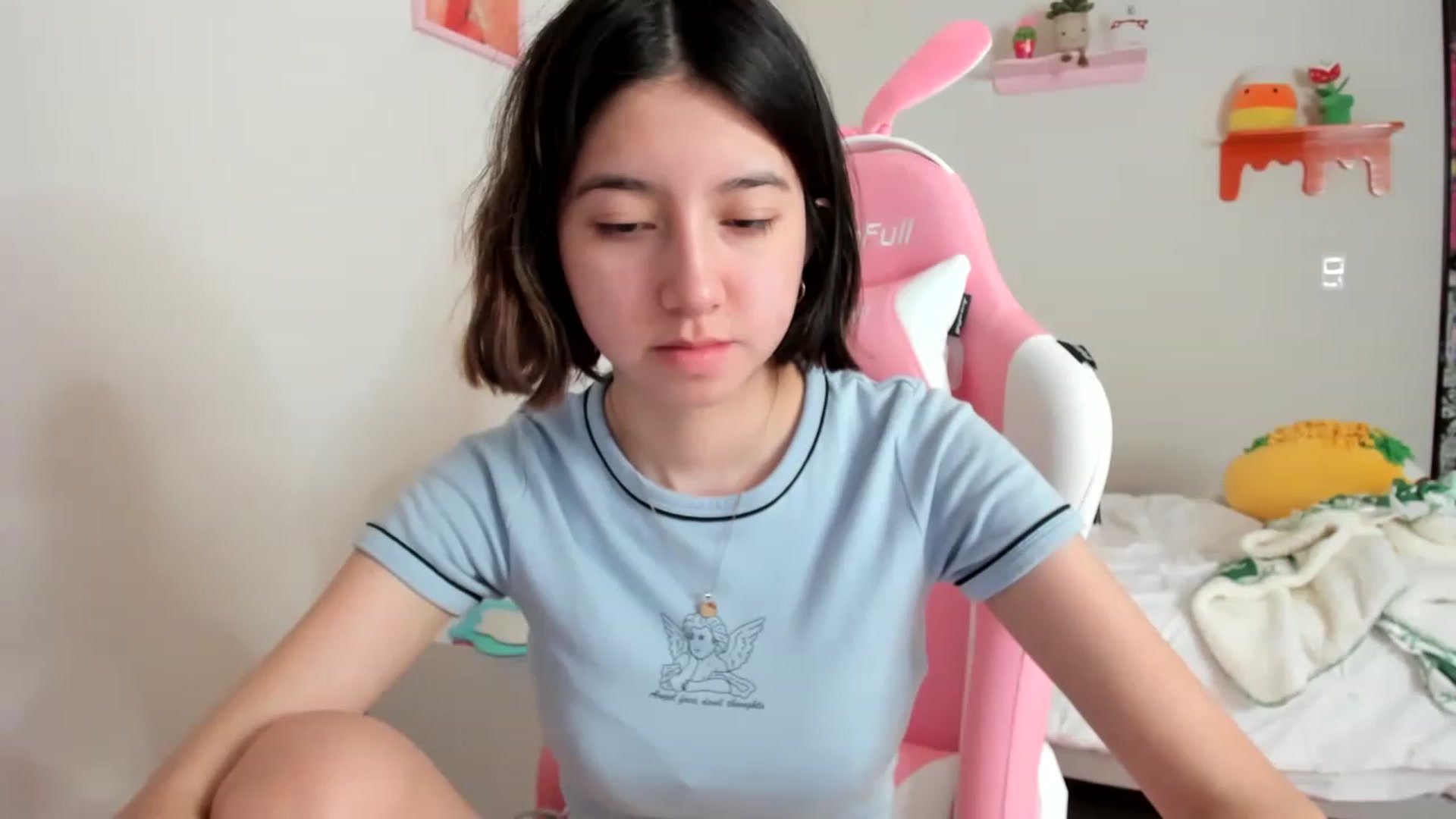 Gallery image thumbnail from Cherrycute666's myfreecams stream on, 04/07/2023, 14:04 image 16 of 20