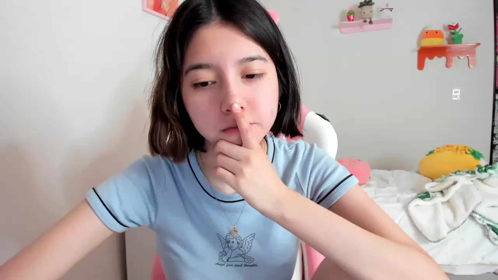 Gallery image thumbnail from Cherrycute666's myfreecams stream on, 04/07/2023, 14:04 image 19 of 20