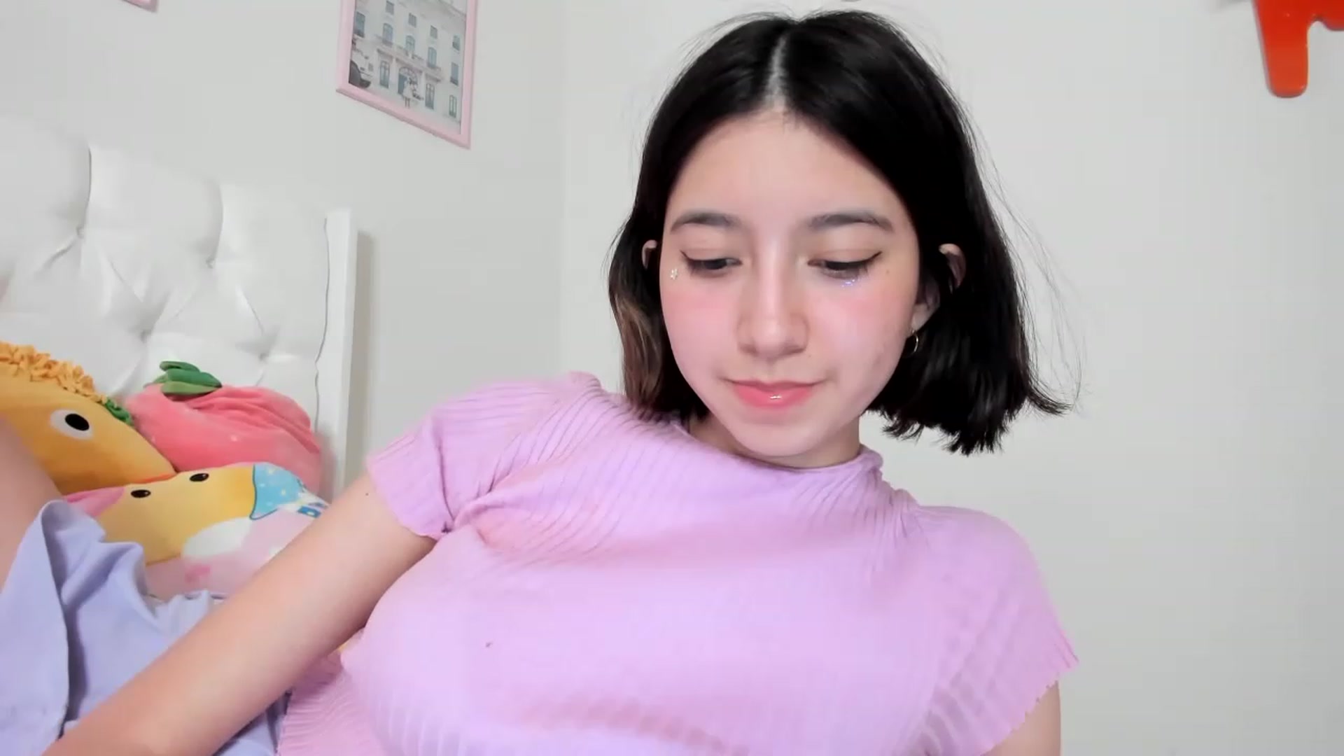 Gallery image thumbnail from Cherrycute666's myfreecams stream on, 04/08/2023, 05:16 image 8 of 20