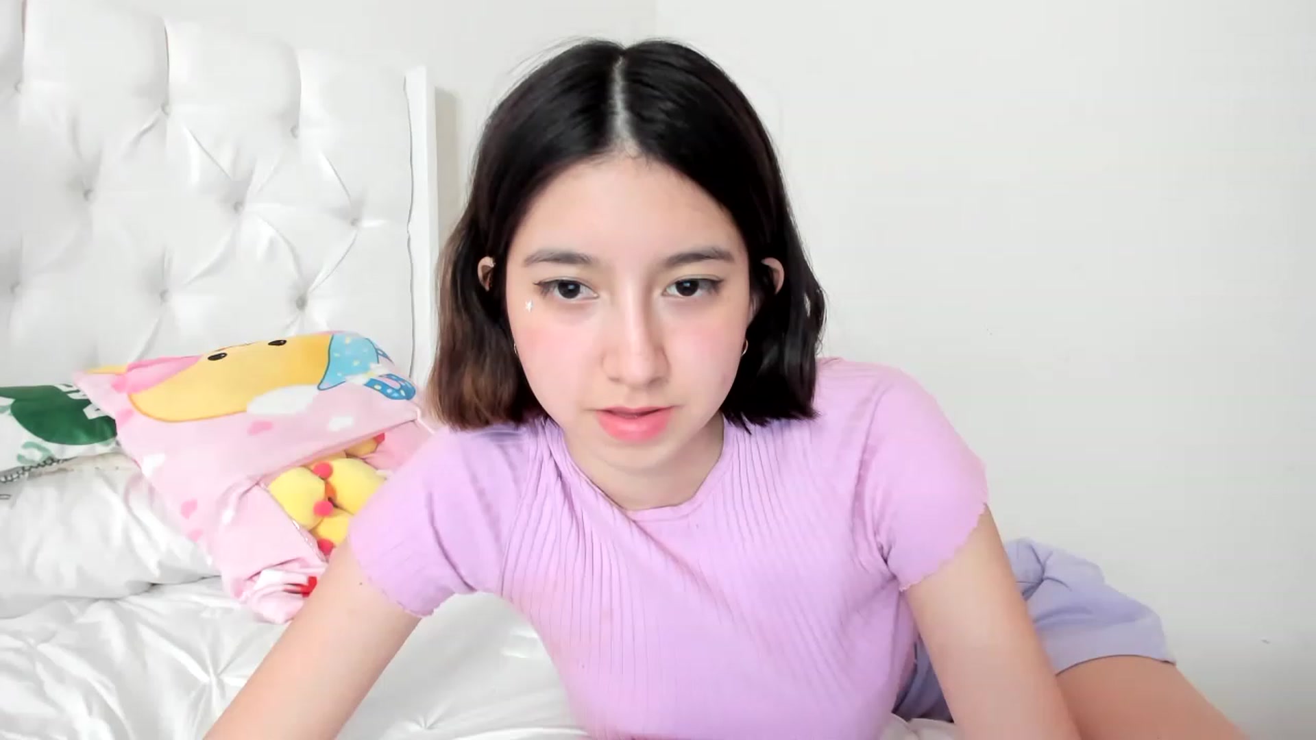 Gallery image thumbnail from Cherrycute666's myfreecams stream on, 04/08/2023, 05:16 image 14 of 20