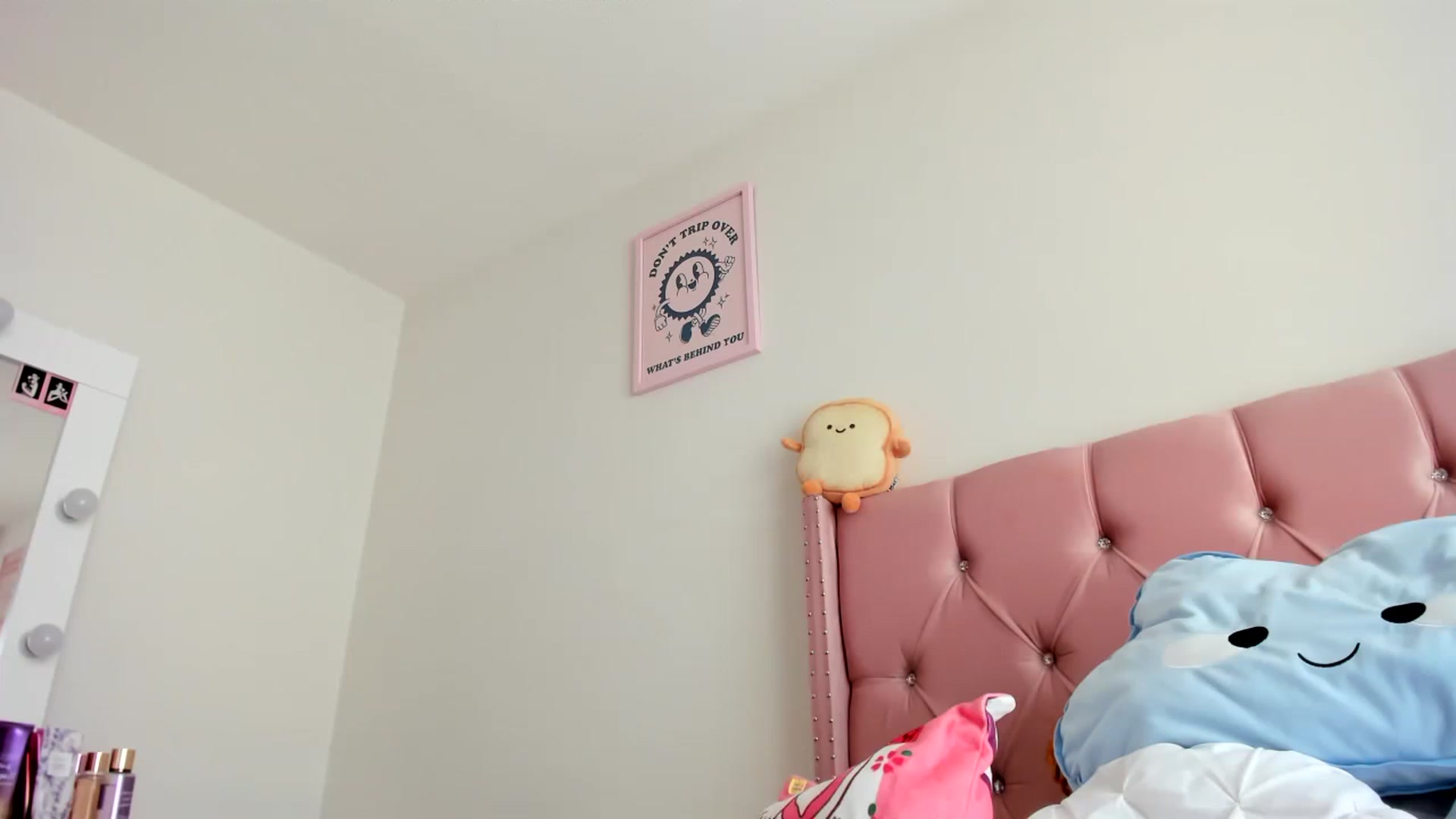 Gallery image thumbnail from Cherrycute666's myfreecams stream on, 04/08/2023, 16:30 image 18 of 20