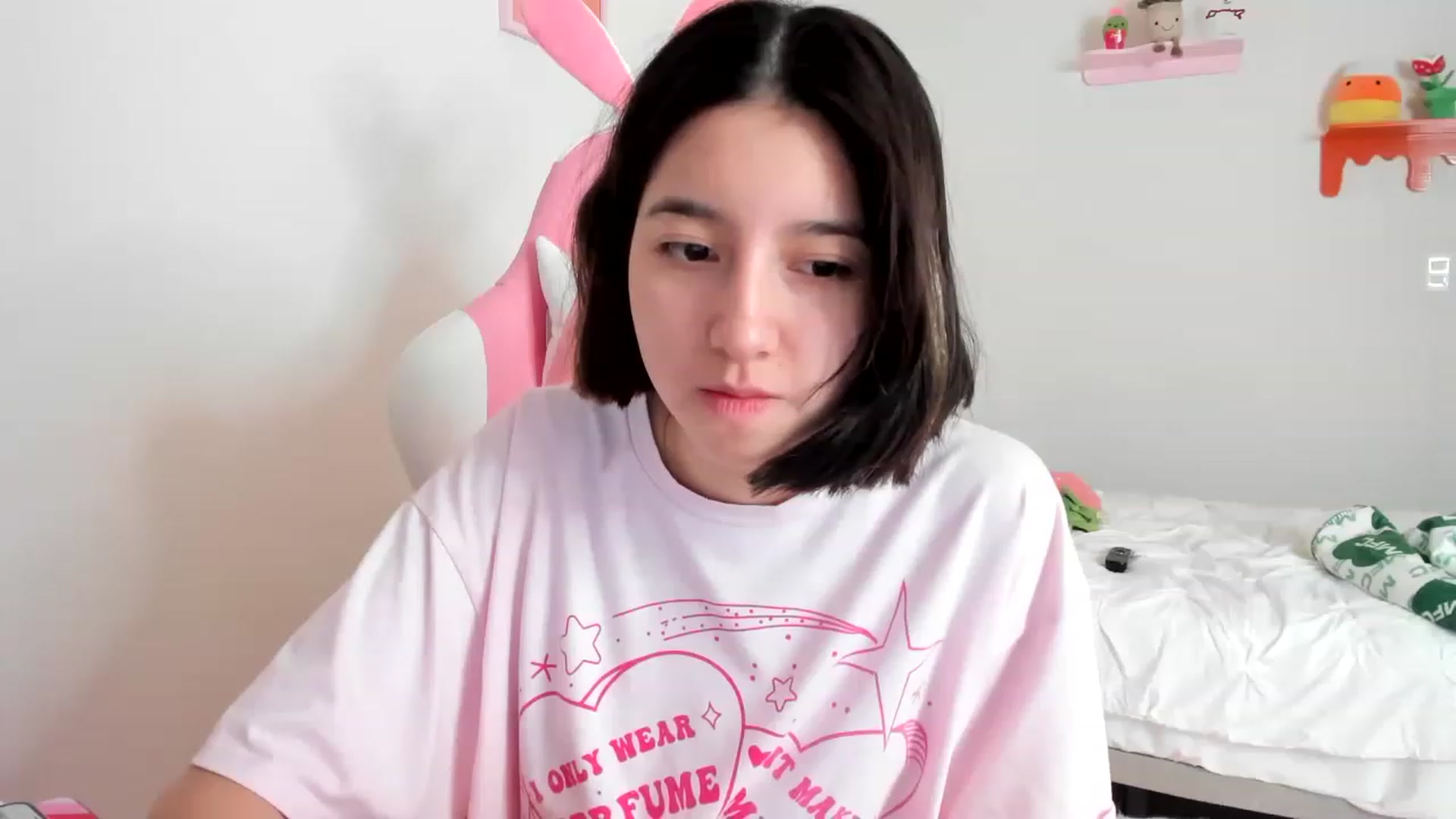 Gallery image thumbnail from Cherrycute666's myfreecams stream on, 04/08/2023, 16:30 image 6 of 20