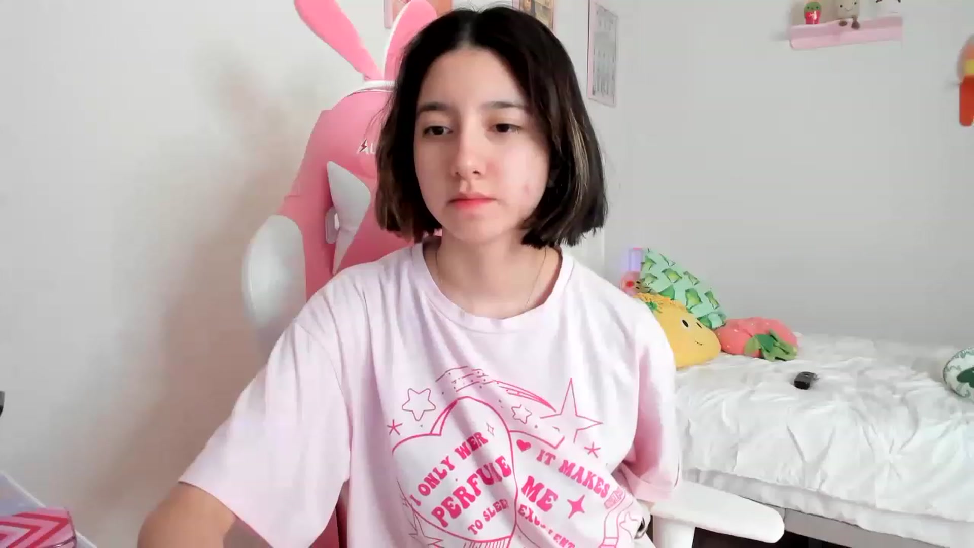 Gallery image thumbnail from Cherrycute666's myfreecams stream on, 04/08/2023, 16:30 image 3 of 20