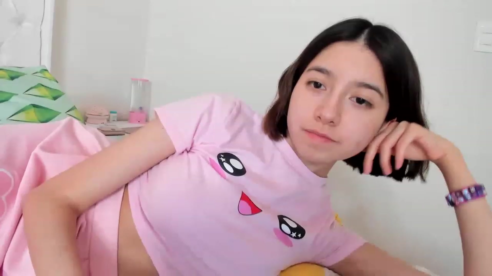 Gallery image thumbnail from Cherrycute666's myfreecams stream on, 04/08/2023, 20:22 image 19 of 20