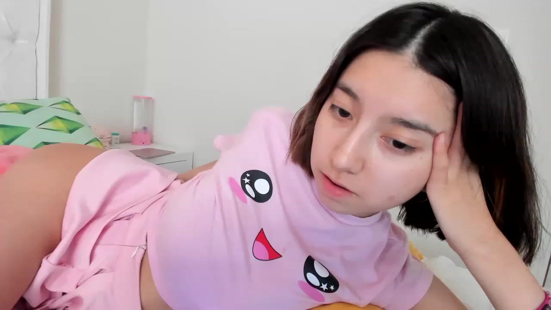 Gallery image thumbnail from Cherrycute666's myfreecams stream on, 04/08/2023, 21:42 image 15 of 20