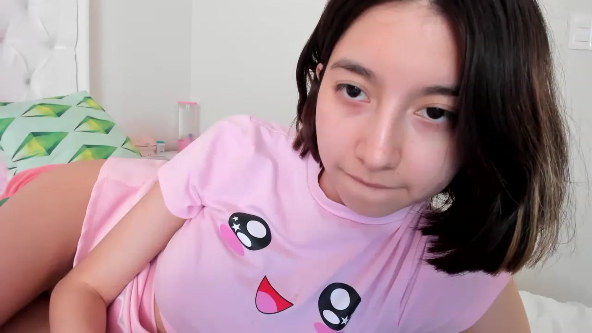 Gallery image thumbnail from Cherrycute666's myfreecams stream on, 04/08/2023, 21:42 image 2 of 20