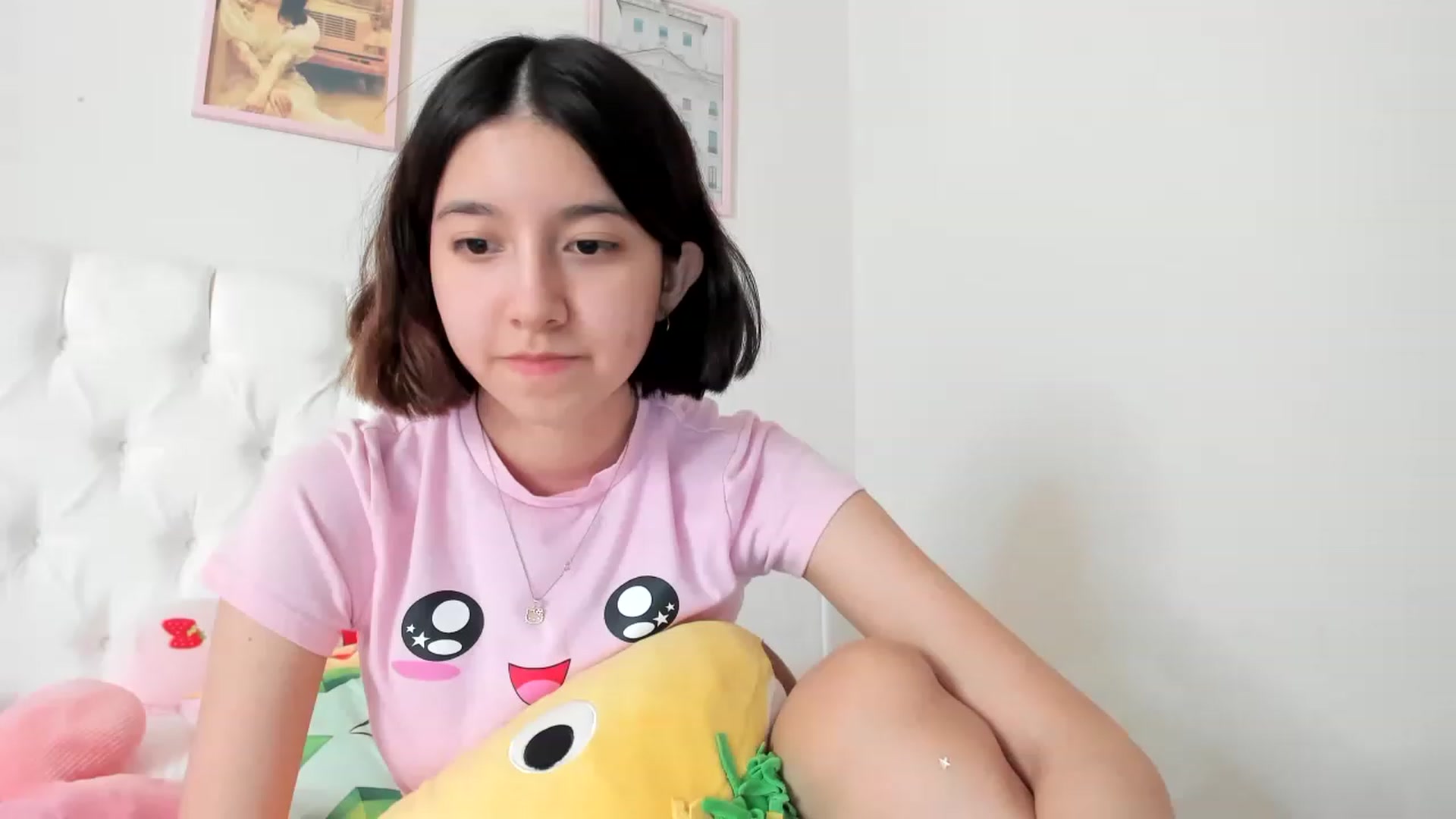 Gallery image thumbnail from Cherrycute666's myfreecams stream on, 04/08/2023, 22:11 image 9 of 20