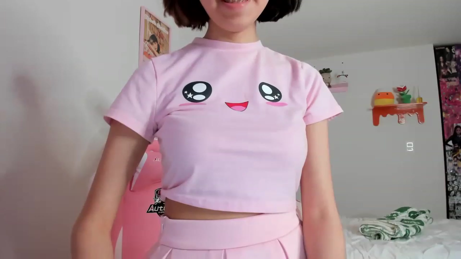 Gallery image thumbnail from Cherrycute666's myfreecams stream on, 04/09/2023, 03:06 image 17 of 20
