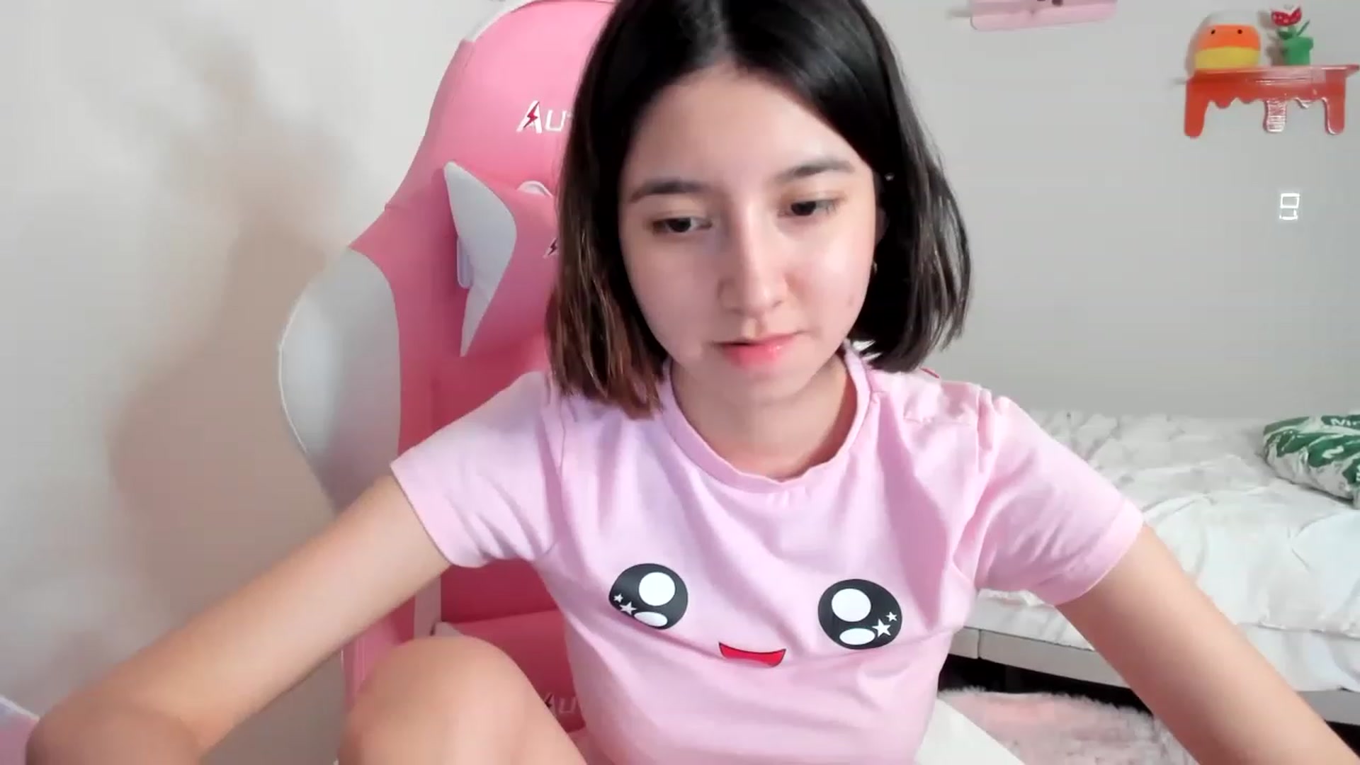 Gallery image thumbnail from Cherrycute666's myfreecams stream on, 04/09/2023, 05:11 image 4 of 20
