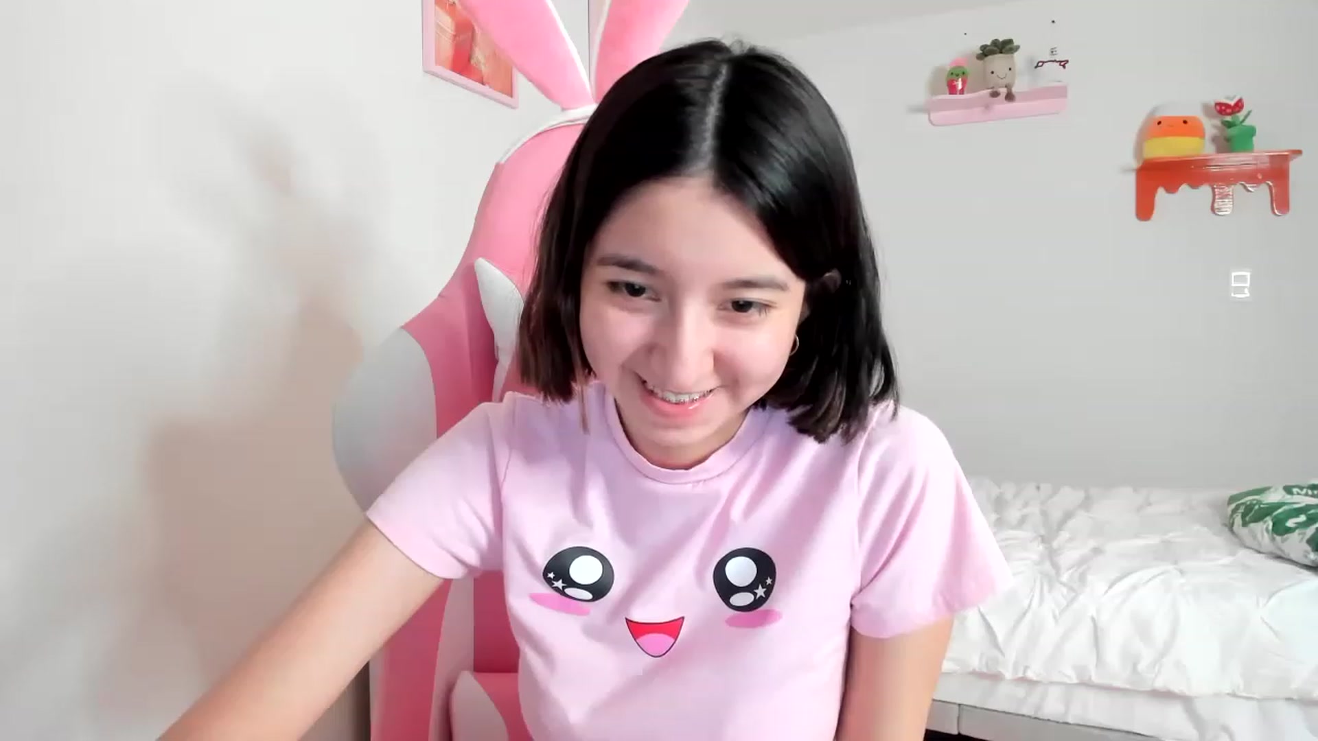 Gallery image thumbnail from Cherrycute666's myfreecams stream on, 04/09/2023, 05:11 image 9 of 20