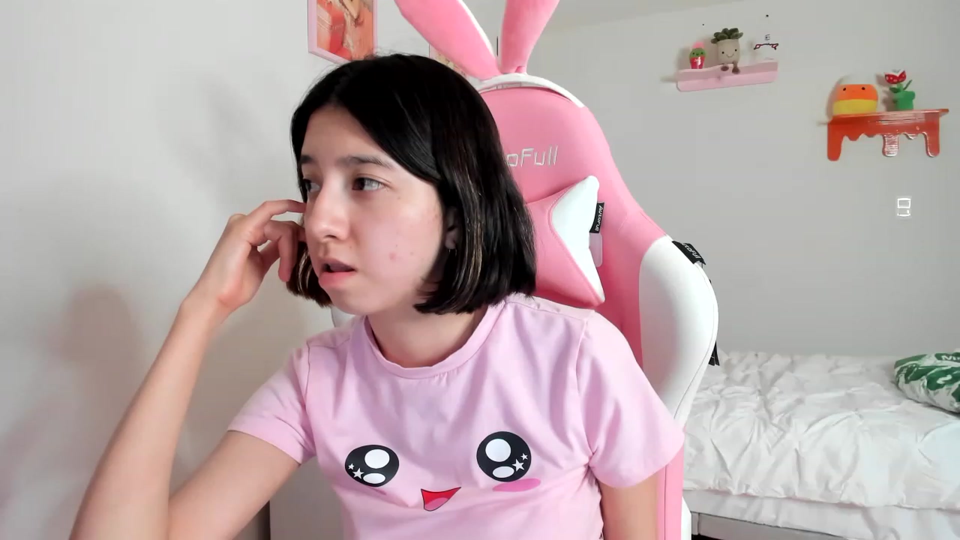 Gallery image thumbnail from Cherrycute666's myfreecams stream on, 04/09/2023, 05:53 image 19 of 20
