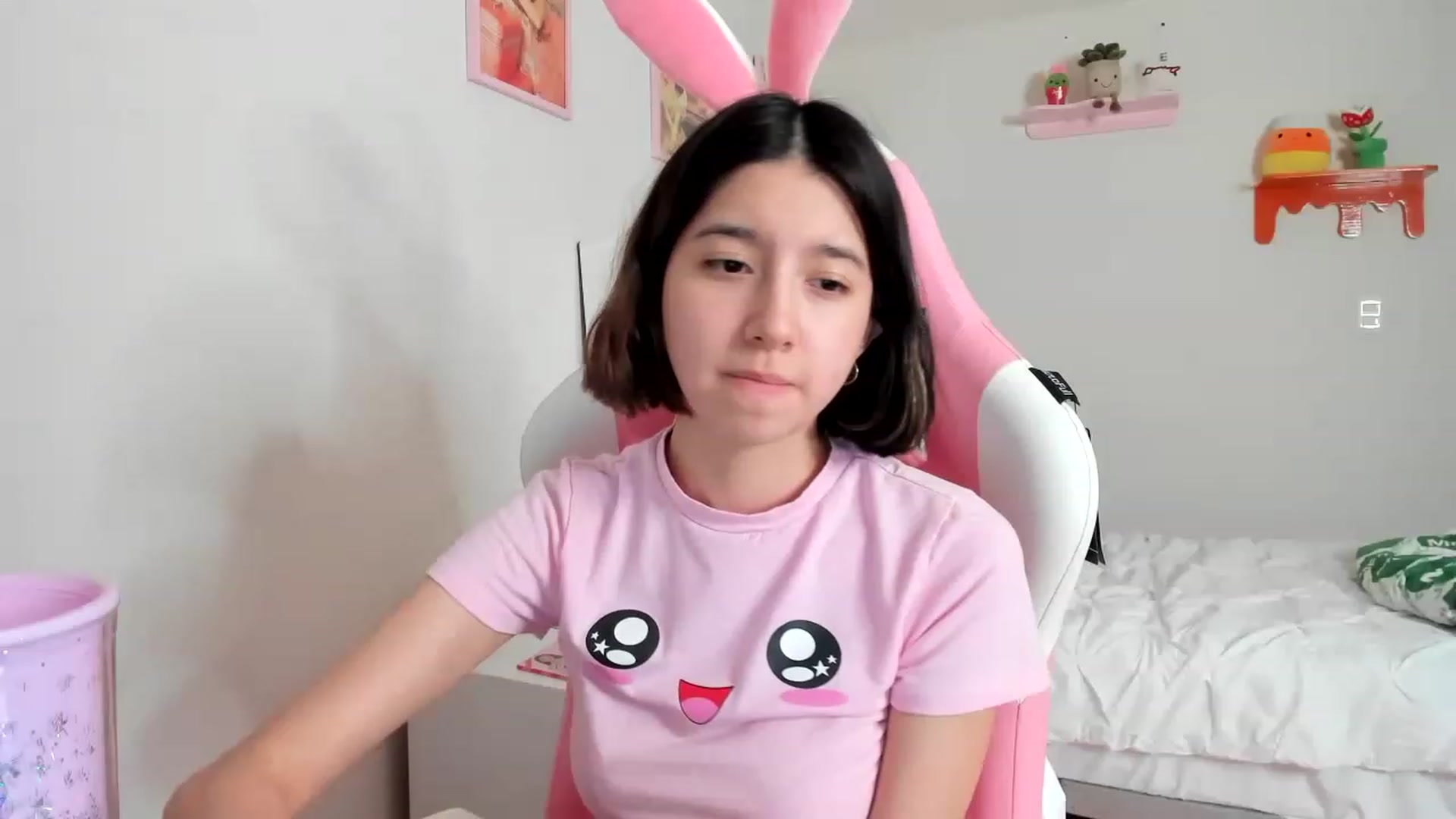 Gallery image thumbnail from Cherrycute666's myfreecams stream on, 04/09/2023, 05:53 image 11 of 20