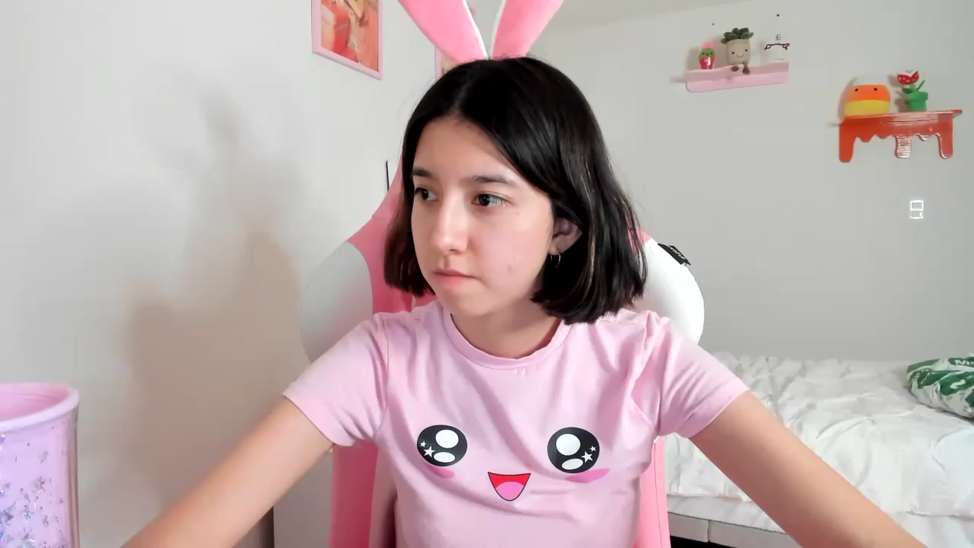 Gallery image thumbnail from Cherrycute666's myfreecams stream on, 04/09/2023, 05:53 image 12 of 20