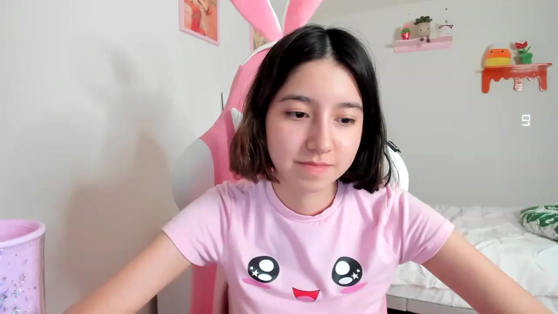 Gallery image thumbnail from Cherrycute666's myfreecams stream on, 04/09/2023, 05:53 image 14 of 20