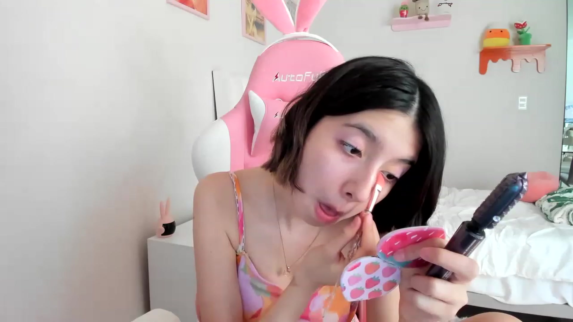 Gallery image thumbnail from Cherrycute666's myfreecams stream on, 04/09/2023, 19:20 image 19 of 20
