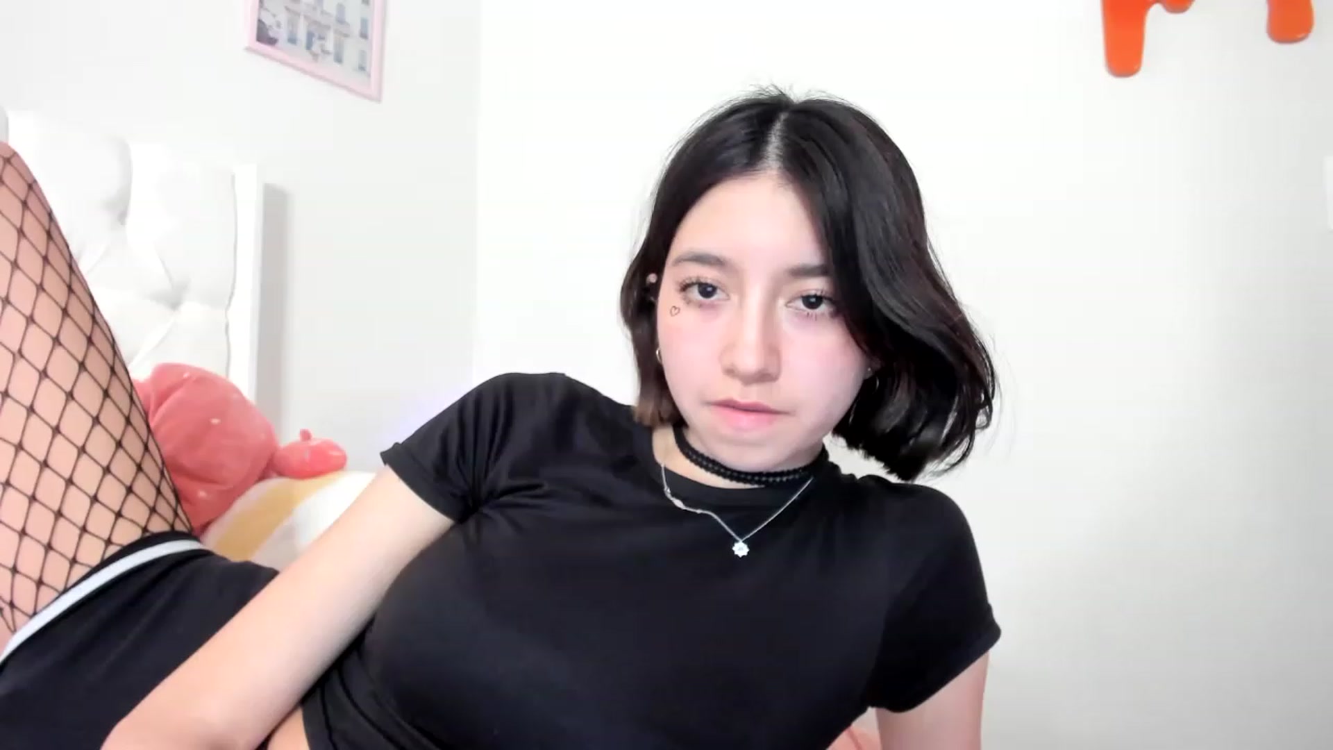Gallery image thumbnail from Cherrycute666's myfreecams stream on, 04/12/2023, 03:58 image 18 of 20