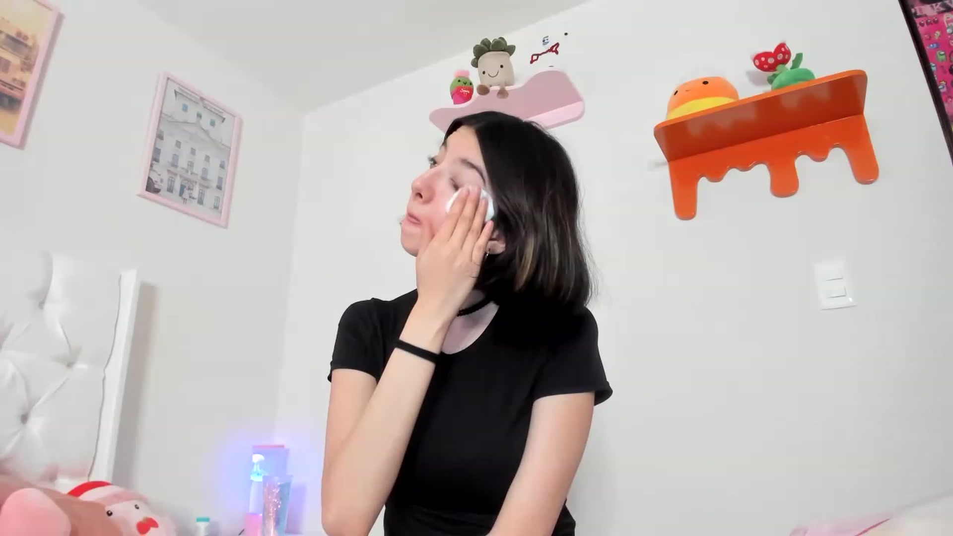 Gallery image thumbnail from Cherrycute666's myfreecams stream on, 04/12/2023, 06:58 image 14 of 20