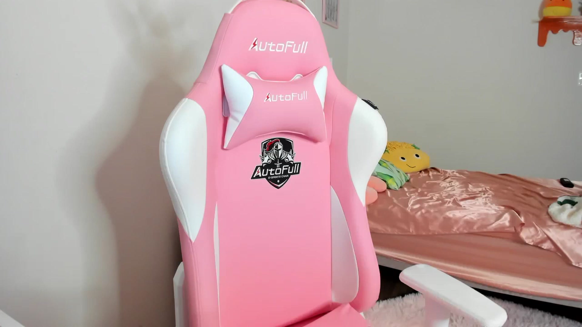 Gallery image thumbnail from Cherrycute666's myfreecams stream on, 04/13/2023, 08:40 image 15 of 20